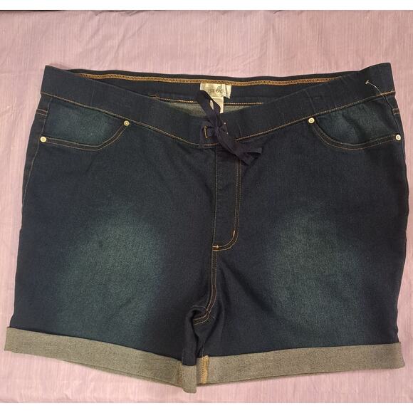 Ladies 3XL Rolled Cuff Shorts with Drawstring Design Rinse Wash Jean Color - Picture 3 of 9